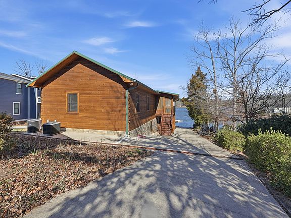 5th image of 191 Rocky Pointe Rd