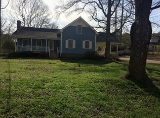 30 Liberty Cir, Carrollton, GA 30117