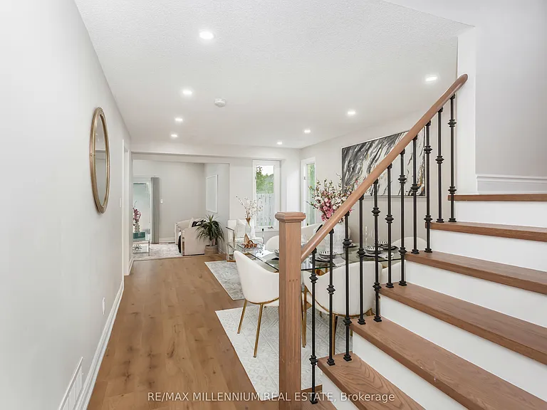 61 Mistywood Dr #UPPER — Photo 13