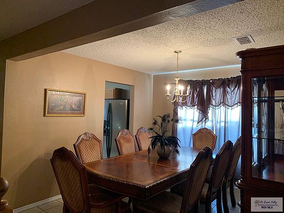 3rd image of 3832 Calle Santiago