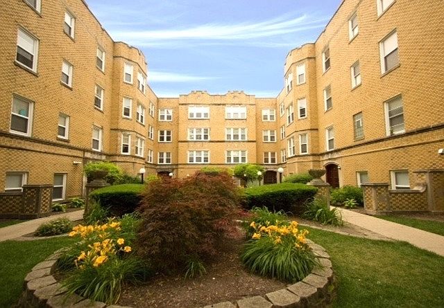 1st image of 6318 N Richmond St APT 2A