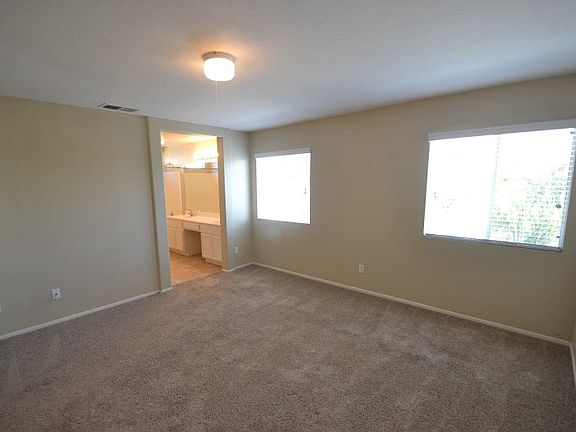 5th image of 26950 Wildflower St