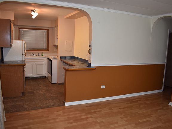 2nd image of 109 S Elmwood Ave APT 9