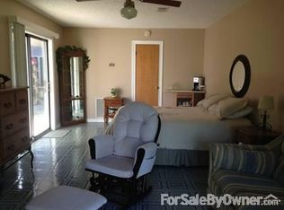 220 Creekside Dr E, Hemphill, TX 75948