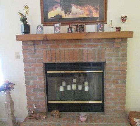 5th image of 718 Bur Oak Ct W