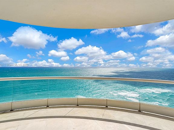 5th image of 16051 Collins Ave APT 2901