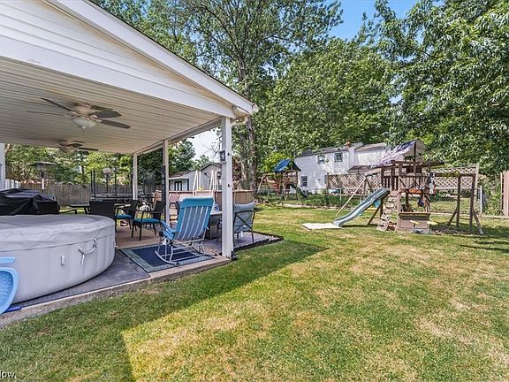 3rd image of 1848 Brockton Dr