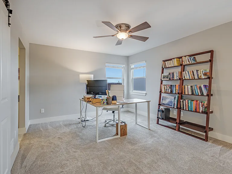 1516 Solitaire St — Photo 28