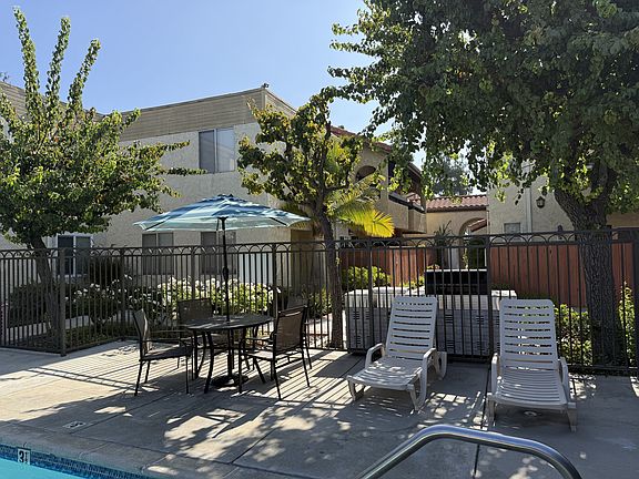 4th image of 10025 De Soto Ave APT 201
