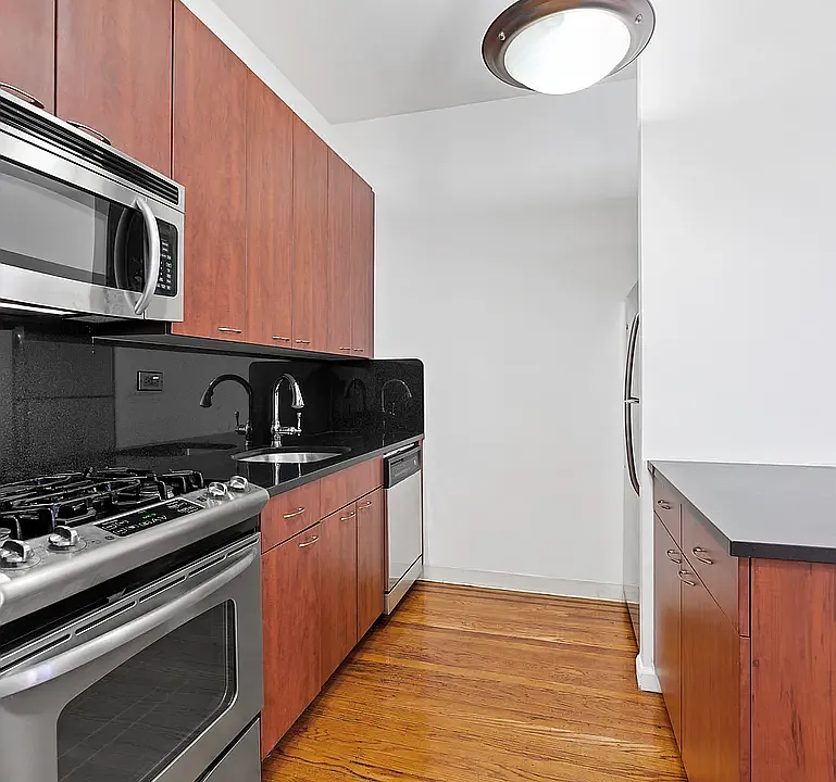 121 Madison Ave #2L