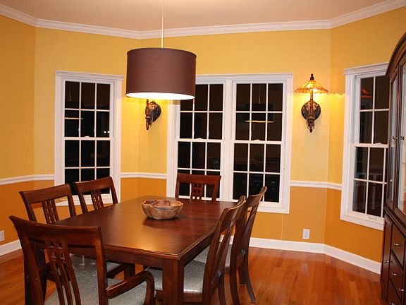 4th image of 18360 Forest Beach Dr