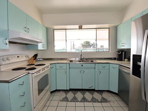 5th image of 332 Olivia Cir