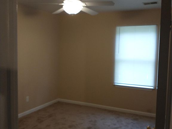 3rd image of 1533 Stonefield Dr