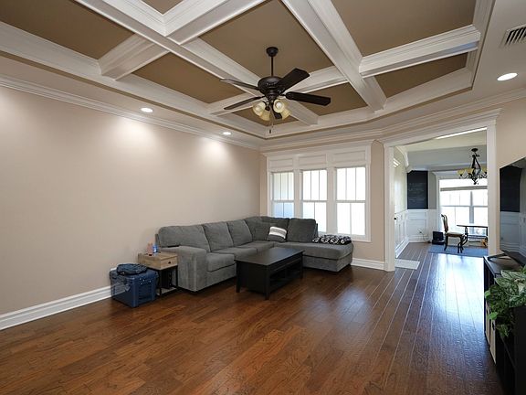 4th image of 3568 Farmers Way