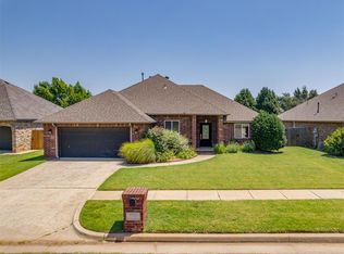 17404 Hawks Tree Ln, Edmond, OK 73012