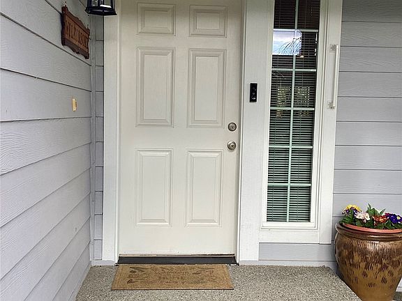 2nd image of 5415 209th Street E