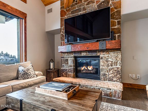 3rd image of 2280 Deer Valley Dr #241