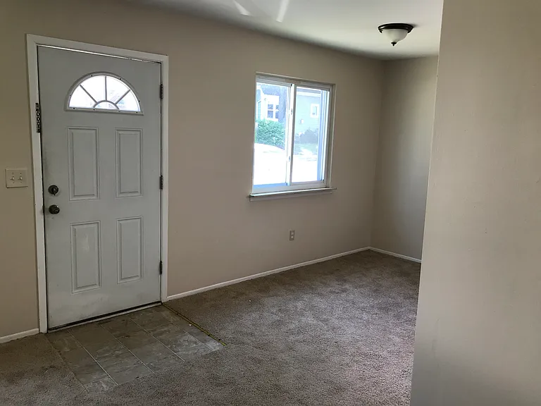 415 Pingree Blvd — Photo 17