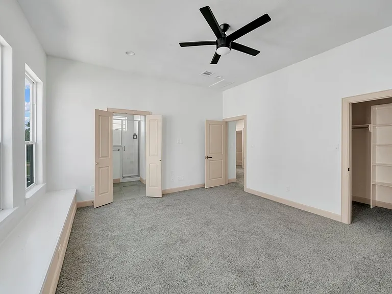 9551 Neuens Rd #B — Photo 26