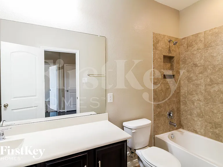 4410 Brenta Mountain Ln — Photo 17
