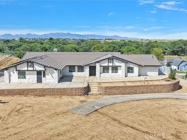 14942 Riverside Dr, Apple Valley, CA 92307