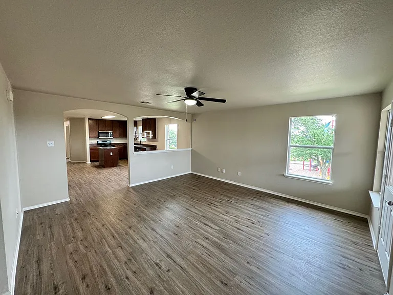 204 Pine Arbol — Photo 9