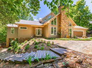 290 Coves End Point, Seneca, SC 29678