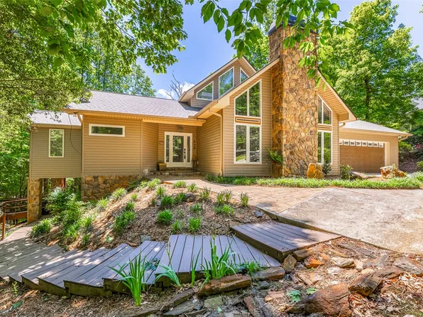 290 Coves End Point, Seneca, SC 29678
