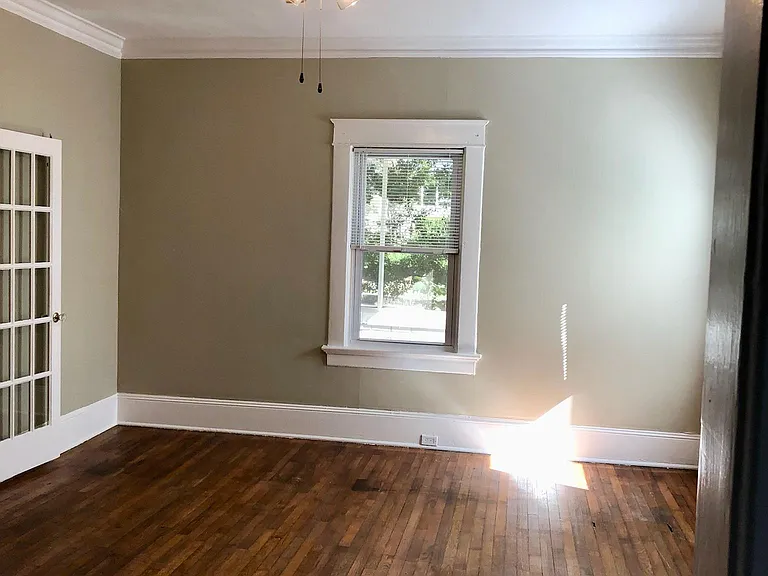 1062 Monroe Dr NE — Photo 3