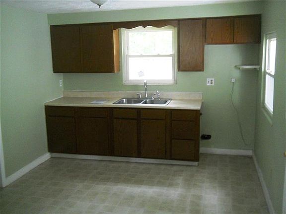 3rd image of 1805 Maplegrove Ave