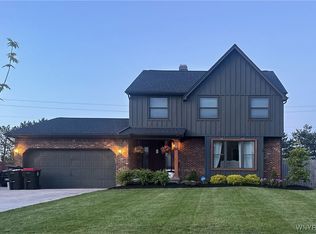 88 Pheasant Run Ln, Lancaster, NY 14086