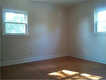 2nd image of 2933 Derbigny St