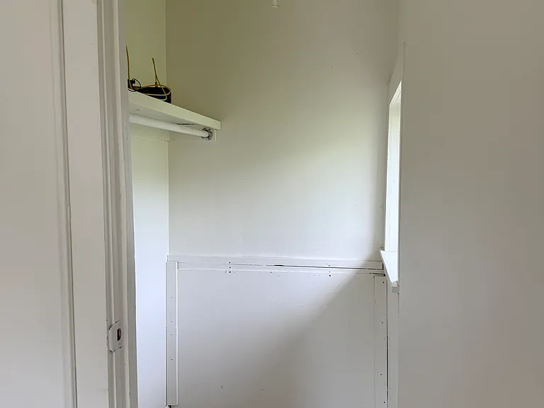 walk-in closet bedroom 3