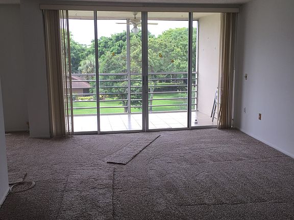 3rd image of 9410 Poinciana Pl APT 406