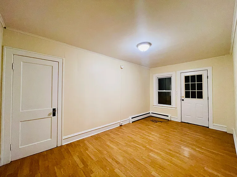 114 Main St #F — Photo 16