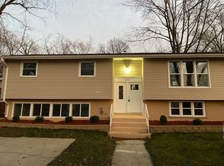 17117 Elm Dr, Hazel Crest, IL 60429