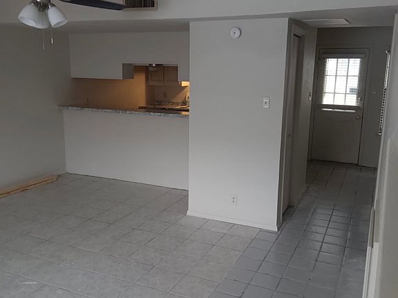 2nd image of 716 W Mulberry St #20