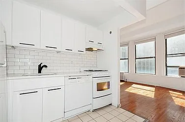 Rented by Nest Seekers International