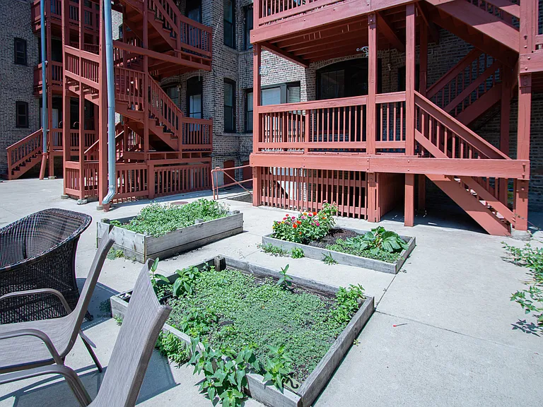 2237 N Kedzie Blvd #G — Photo 16
