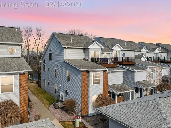 37824 Jefferson Ave, Harrison Township, MI 48045