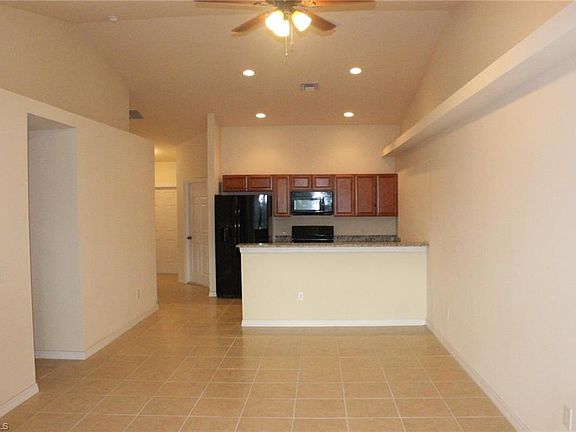 5th image of 3634 SW 7th Pl