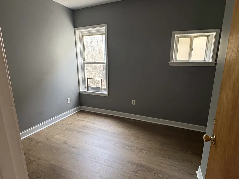 4608 Woodland Ave #3F — Photo 6