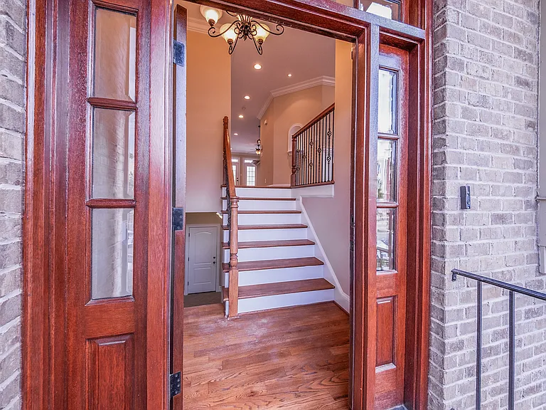 1032 Alemany St — Photo 3