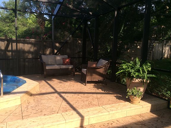 5th image of 703 Stonewall Dr