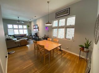 3318 N Clifton Ave #1, Chicago, IL 60657