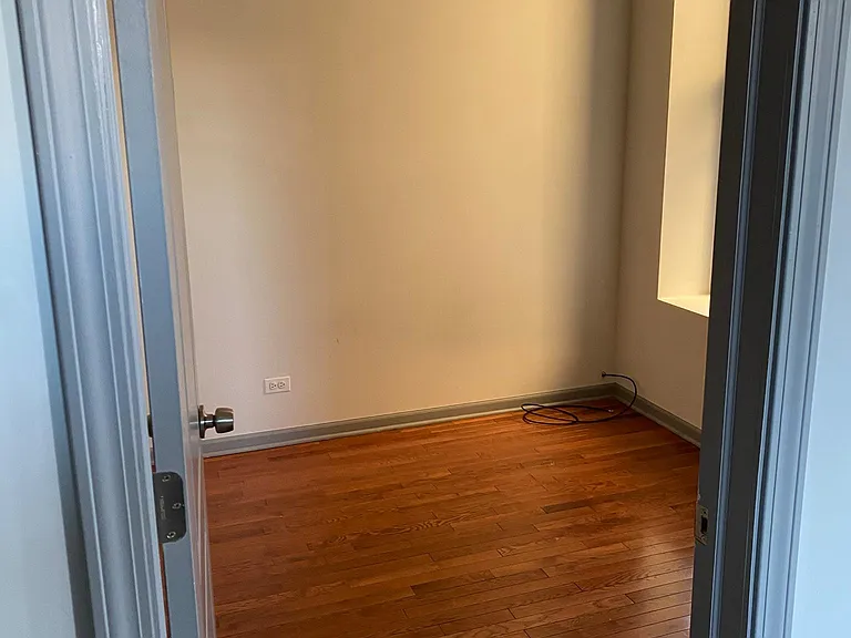 2301 W Cullerton St #2F — Photo 8