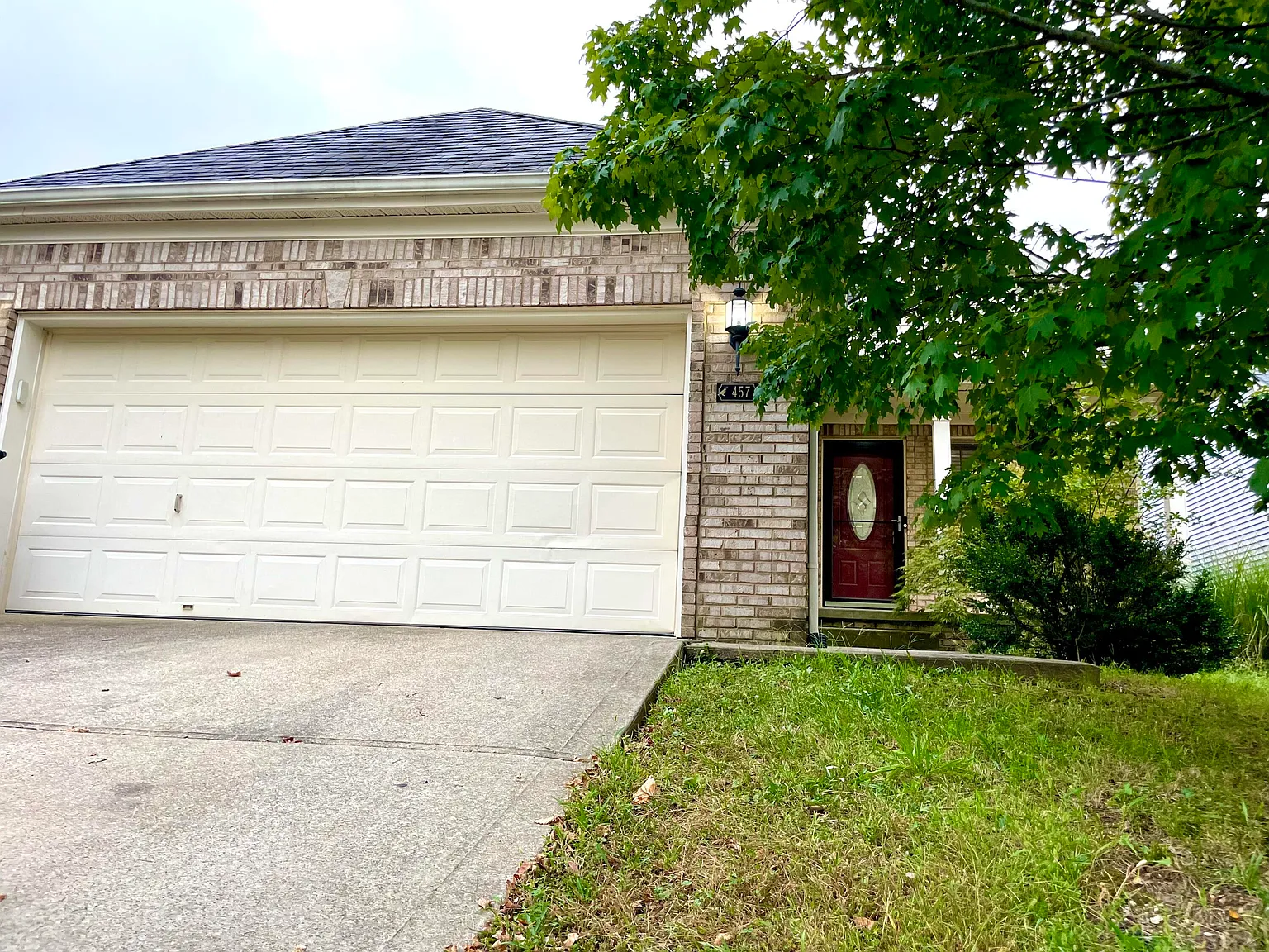 3 bed, 2.0 bath, 1345 sqft, $1,950 — Photo 2