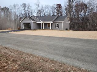 42 Belvoir Cir, Moneta, VA 24121