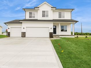 5656 Brook View Ave, Des Moines, IA 50317