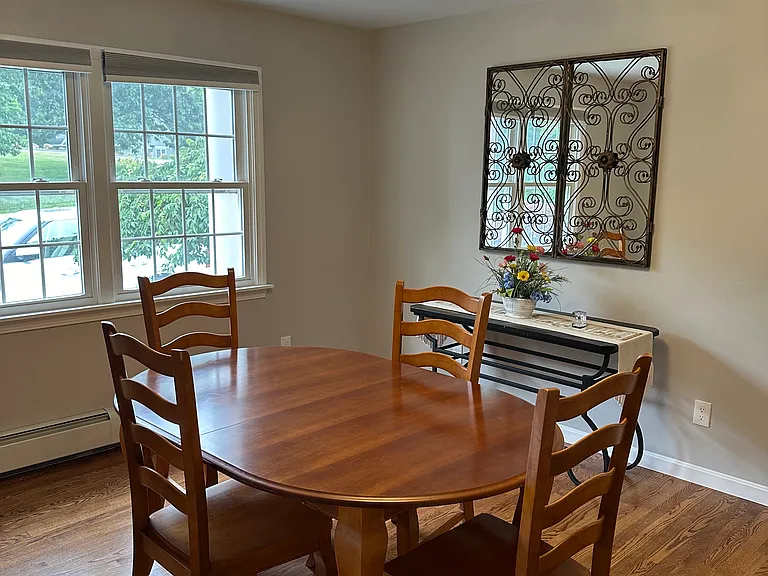 60 Sherwood Dr — Photo 17